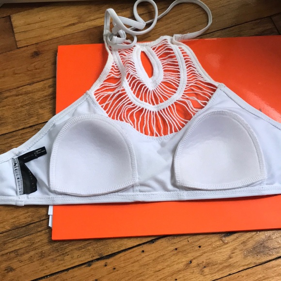 White bathing suit - Picture 2 of 2